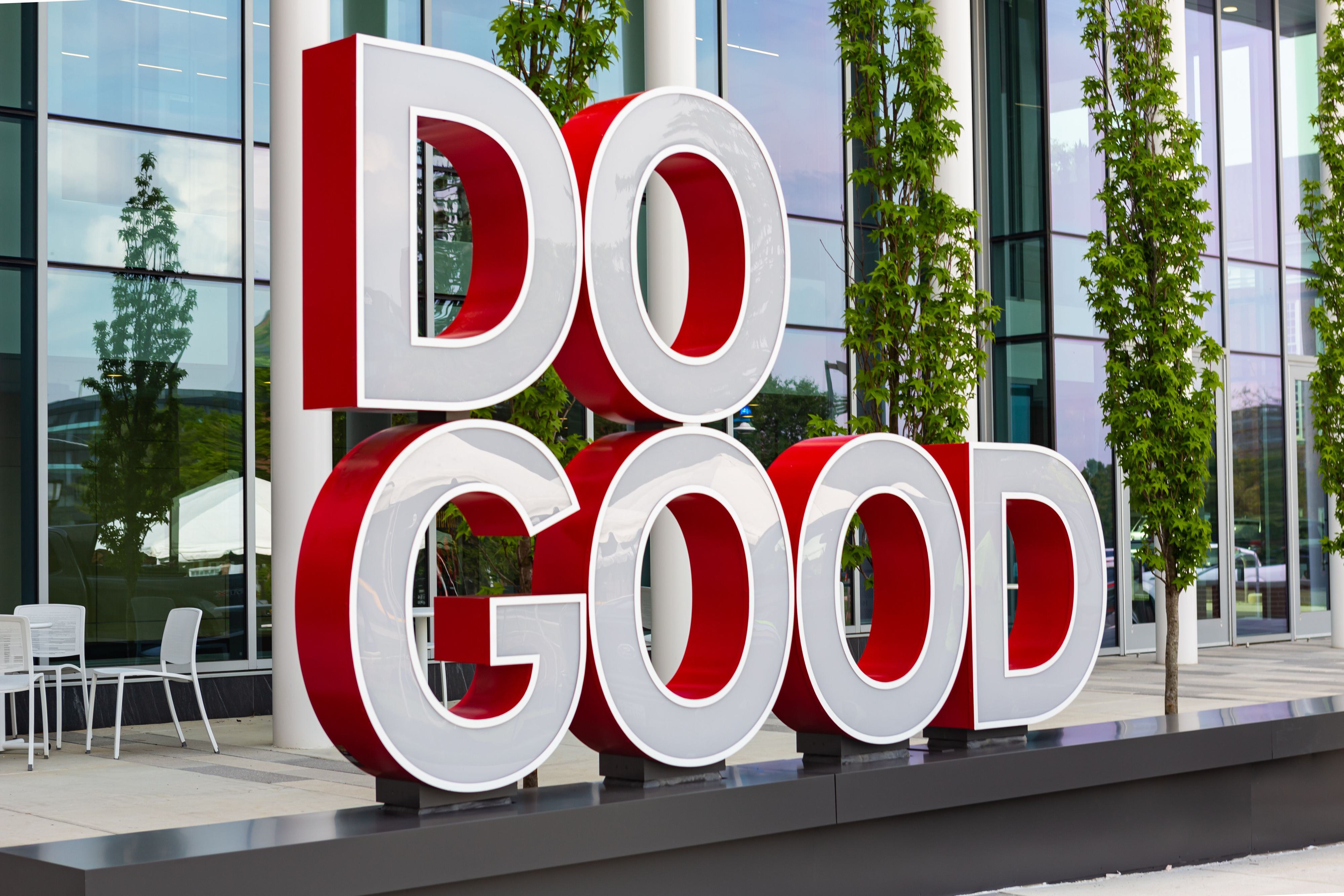 Do Good Sculpture at UMD