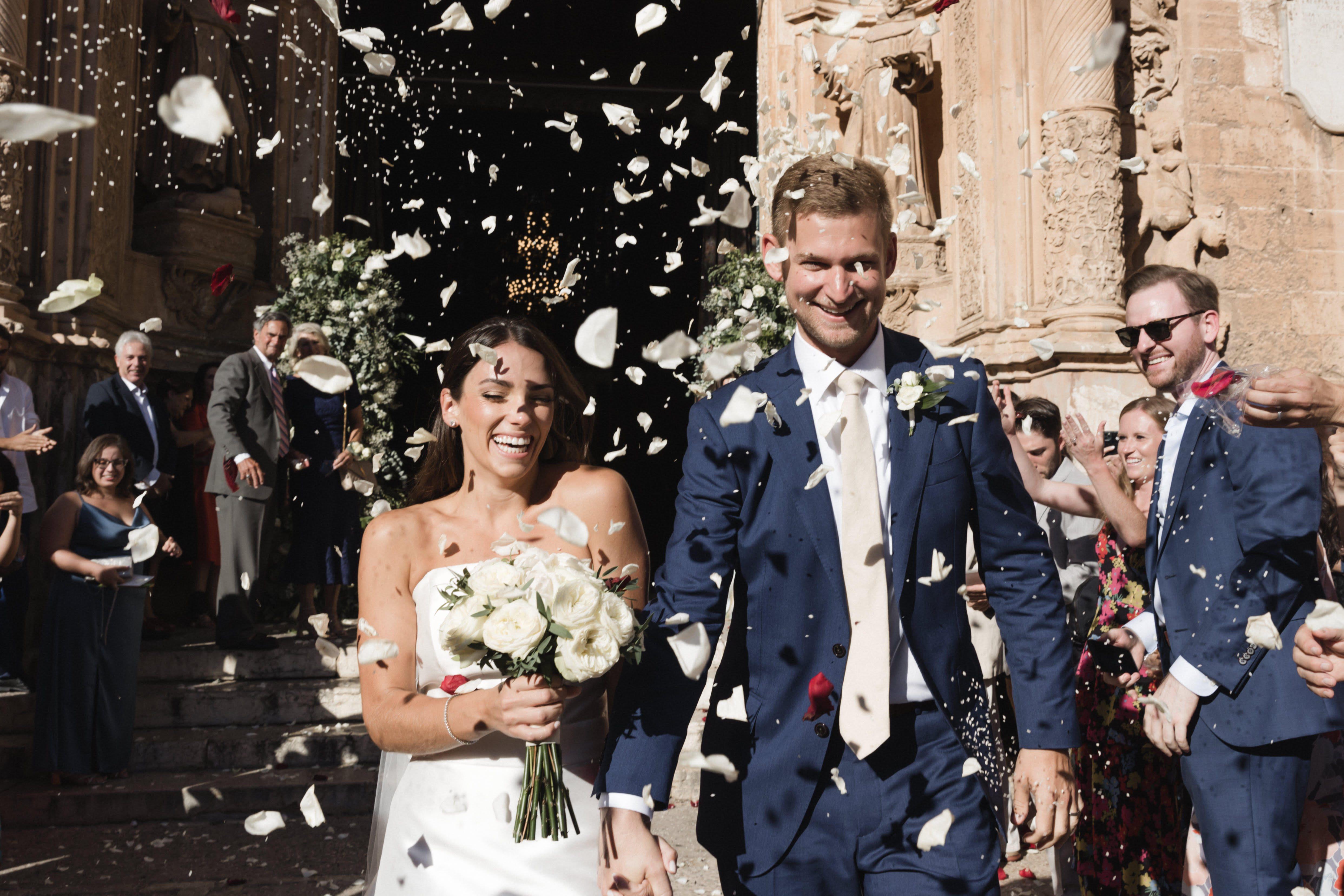 Cristina Meneses '15 and Ryan Aceto '14 celebrated their wedding in Mallorca Spain